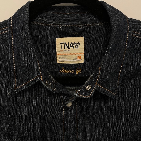 ✨TNA DENIM SHIRT✨ with button up snaps - Picture 2 of 3